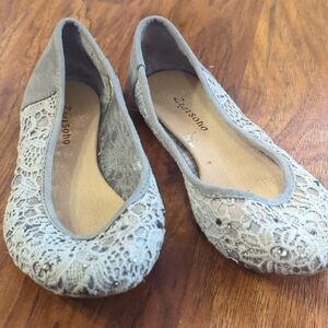 Zigi Soho Women's Silver Lace Flats